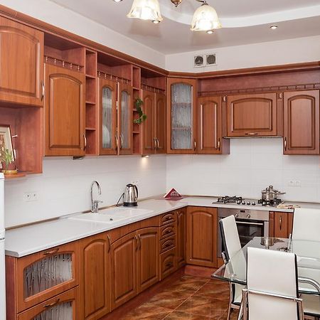 Appartement Dorosh Apartamet à Lviv Extérieur photo